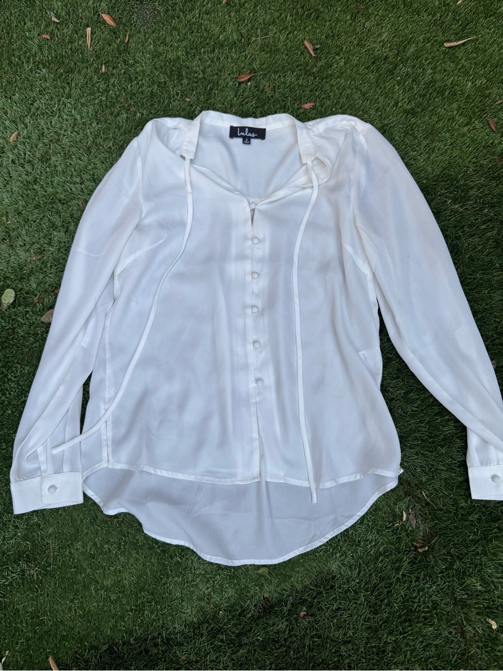 Lulu's Cream Tie-Neck Button-Up Blouse